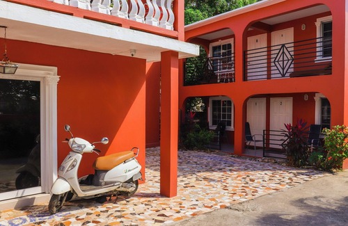 West End Apartment | Paradise on the Rocks - Double Beds Suite #1