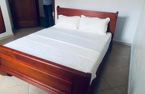 Kampala House | Paradise pathways lweza