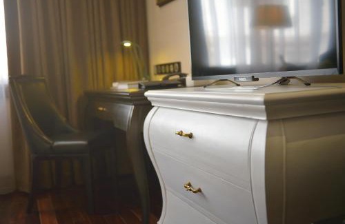 Ha Long Hotel | Paradise Suites Hotel