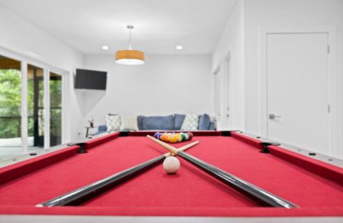 Young Harris House | Paradise View 4br Fall Retreat Firepit Dogs