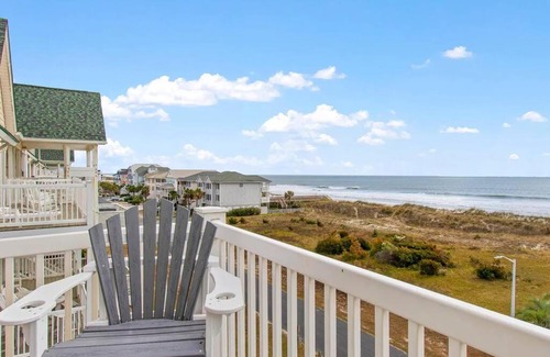 Ocean Isle Beach Villa | Paradise Villa