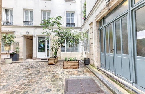 Quartier Sainte-Avoye Apartment | Parisian Cocoon 1bdr Flat - Prime Loc le Marais