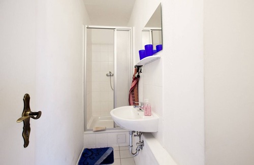 Friedrichshain Apartment | Park & City ALEX 4BRA 2 Bäder2 kitchens computer wifi park 30m Alexanderplatz 300m