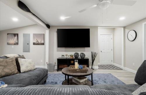 Sylvan Beach House | Park Peaks on the Beach Sleeps 12