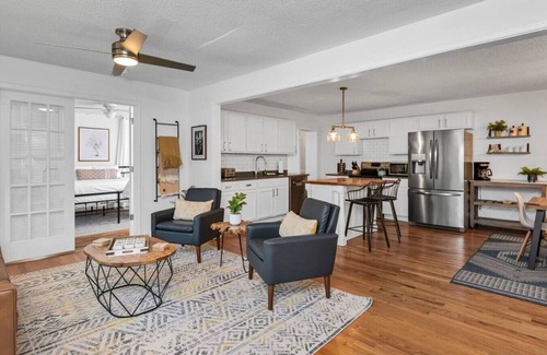 Earlewood House | Park St Haven | 4BR w/Patio