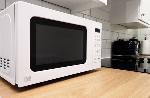 Margam Apartment | Parking, En-Suite King Room, Kitchen