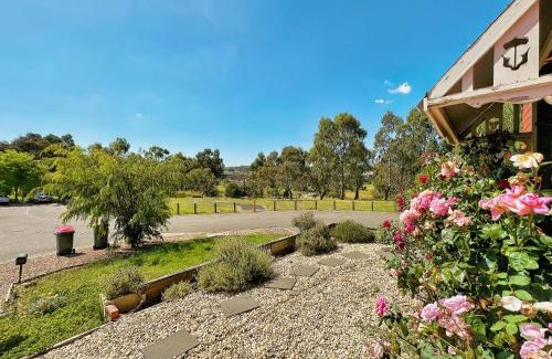 Craigieburn Villa | Parkside House by GoodLive