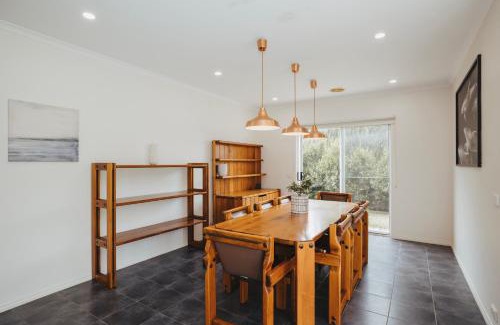 Craigieburn Villa | Parkside House by GoodLive