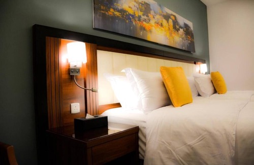 Al Faisaliyah Hotel | Parktown