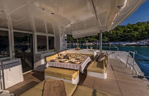 Naousa Boat Rental | Paros Catamaran - Catamaran in Paros - Flo 52 by Fantasia Villas