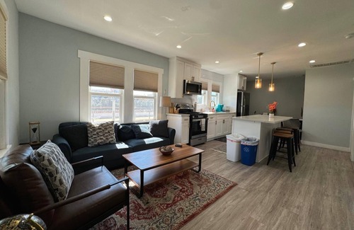 Pasadena House | ★ Pasadena 2B/2B fully remodeled with 2 parking ★