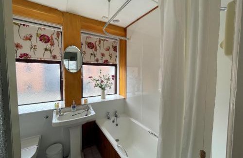 Castle Douglas House | Pass the Keys Charming Cosy Traditional Scottish Cottage