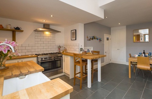 Shrewsbury House | Pass the Keys | Colourful, homely 2 bed terrace