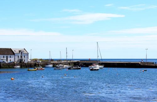 Newton Stewart House | Pass the Keys Gorgeous 3 BR Cottage with Outstanding Sea Views