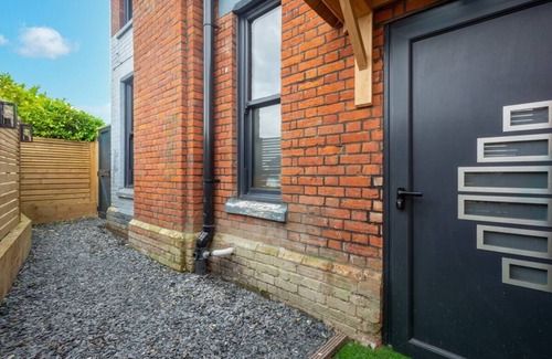 Petham Apartment | Pass the Keys | Larkey View a Tranquil Space for Two