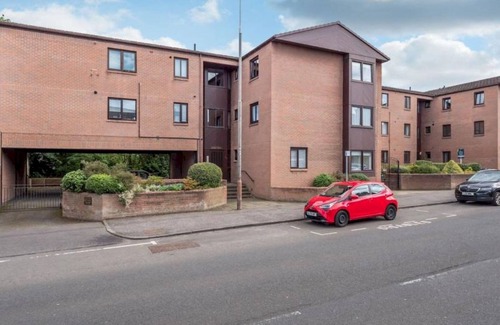 Juniper Green Apartment | Pass the Keys | Modern Cosy Flat at JuniperGreen