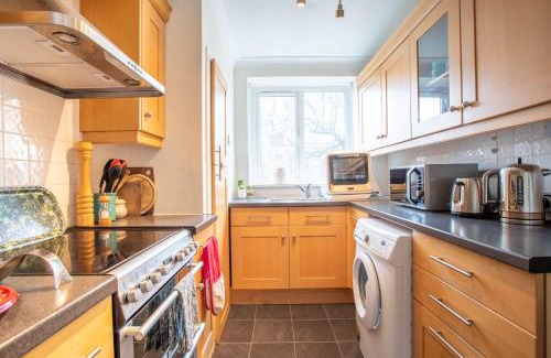Putney Apartment | Pass the Keys - Putney Comfy Apartment
