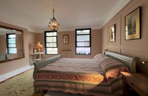 St Leonards-On-Sea House | Pass the Keys Sea Haven Stylish Beach Oasis