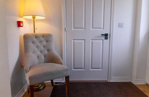 Hatfield House | Pass the Keys Spacious 4-Bedroom Home Prime Hatfield Location