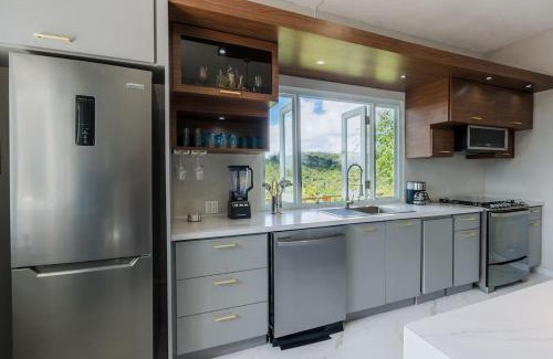 Morovis House | Pastoreo Farm Home with Generator in Morovis