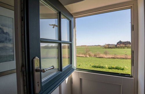 Pellworm Apartment | Paulas Haus - Three Bedroom Apartment, Sleeps 6