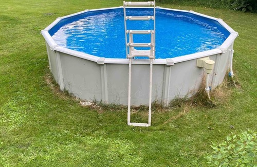 Flesherton Apartment | Paul’s Pool Housenn