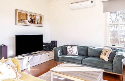 Uludag Villa | Pavilion with Bosphorus View in Anadolu Hisari