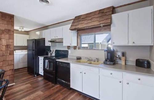 Chattanooga Apartment | Pawnee Duplex in Chattanooga, Unit 1