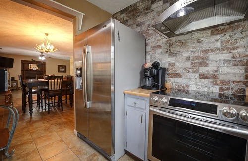 Clarkesville Cottage | Pawsibilities - Pet Friendly with Game Room and Hot Tub!