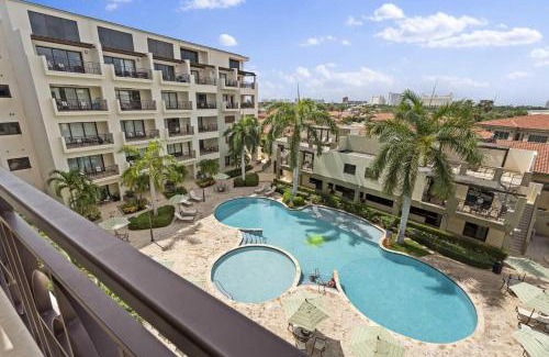 Washington House | PC406 - Pool View - 1 BR Perfect for a couple - Close to Palm Beach - 1BR