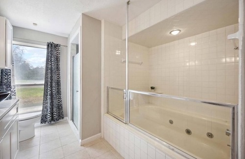 College Park House | Peace and beauty lake view of Many and large glass windows. All new furnitures!