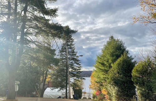 Saint-Denis-de-Brompton Ski Chalet | Peaceful escape at the Au Ciel Bleu cottage near Grand Lac Brompton.