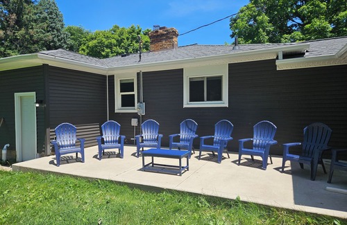 Marne House | Peaceful 3-bedroom dog-friendly house on 2.5 acres between GR and Allendale