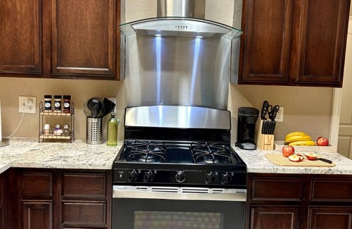 Biggs Field House | Peaceful 3-bedroom house with Refrigerated AC in East El Paso