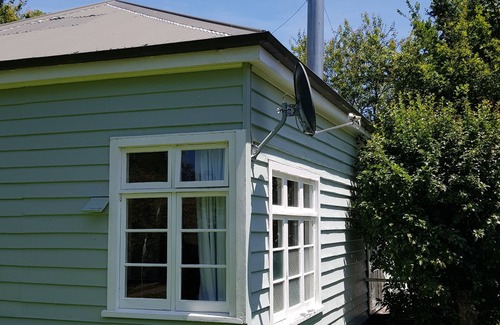 Hanmer Springs House | Peaceful and private bach just a few minutes walk to village centre and pools