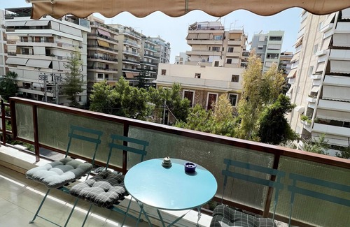 Palaio Faliro Apartment | Peaceful Apartment by Flisvos Marina