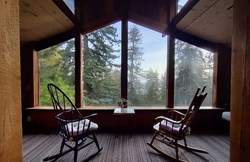 Los Gatos Cabin | Peaceful cabin with Great Views and WiFi in Redwood Retreat