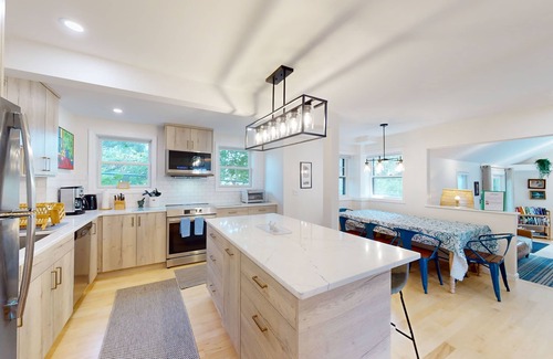 West Hyannisport House | Peaceful centrally located home near ocean, downtown w/kayak access