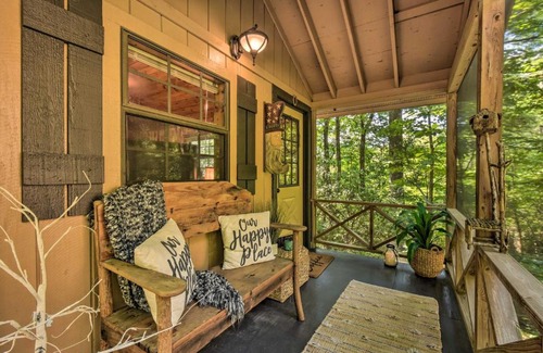 Clayton Apartment | Peaceful Clayton Carriage House with Fire Pit!