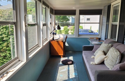 Greenport Cottage | Peaceful, clean cottage, 10 min walk to town. Monthly rates. Fenced backyard