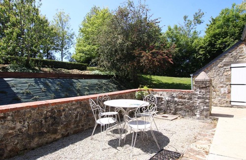 Fierville-les-Mines Cottage | Peaceful countryside house with enclosed garden between Barneville-Carteret and Portbail
