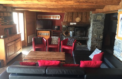 Seez Ski Chalet | Peaceful, comfortable mountain chalet with sauna and jacuzzi