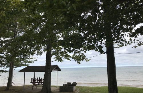 Fancher Cottage | Peaceful cottage on Lake Ontario