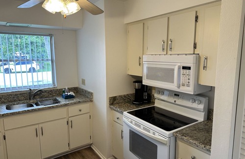 Caloosahatchee House | Peaceful Cottage, your perfect getaway in the Cape
