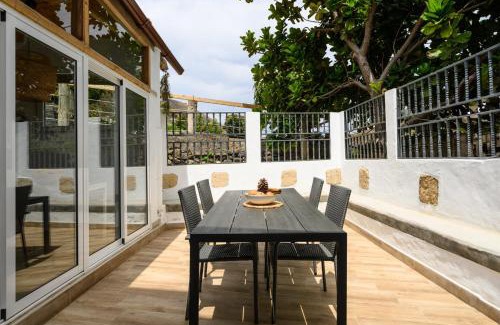 La Concepcion House | Peaceful Foreman House by Bandama & Nature
