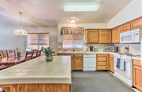Fresno House | Peaceful Fresno Home, Near Popular Wineries!