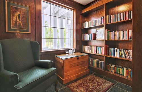 Pembine Hotel | Peaceful Getaway! 2 Coy Riverside Suites w/Pool & Gym Access! Free Parking!