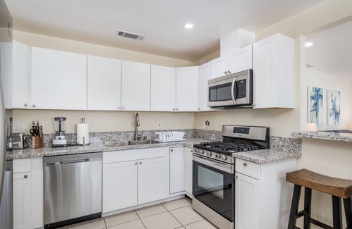 Clovis House | Peaceful Getaway in Clovis, Cozy 4Bed/2Bath