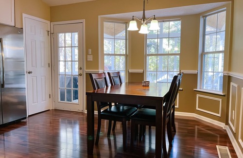 Wake Forest House | Peaceful Haven on the Outskirts