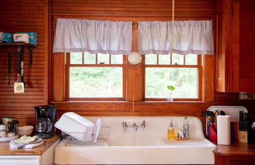 Augusta Cottage | Peaceful lakeside getaway